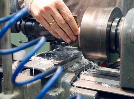 選擇高性價(jià)比的顎式破碎機(jī)，這些你一定要懂