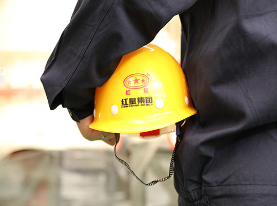 破碎機(jī)如何保養(yǎng)才能安全過(guò)冬？紅星機(jī)器教你幾招